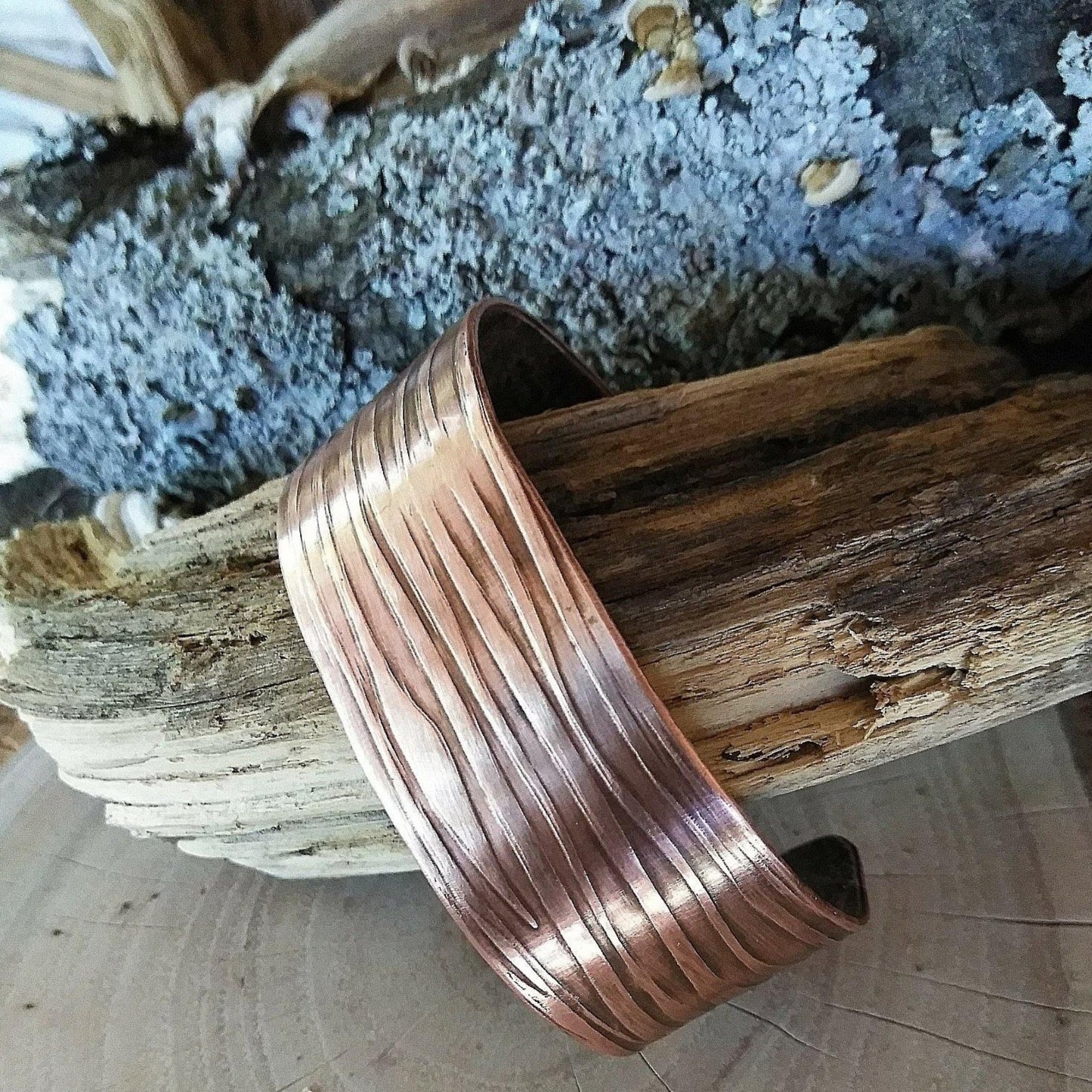 Wood Grain Textured Cuff |WRD - WarmRainyDay