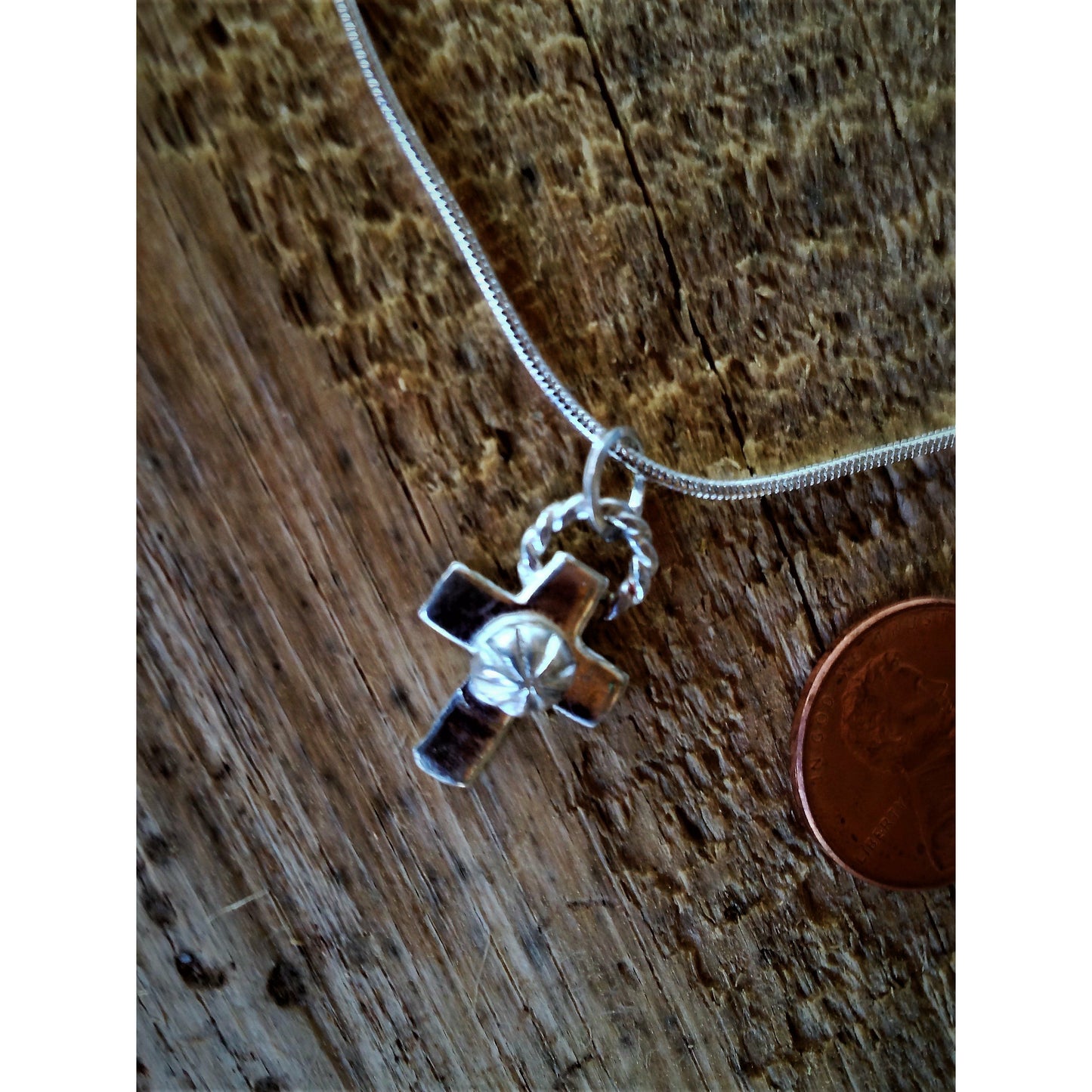 Tiny Cross Necklace - WarmRainyDay