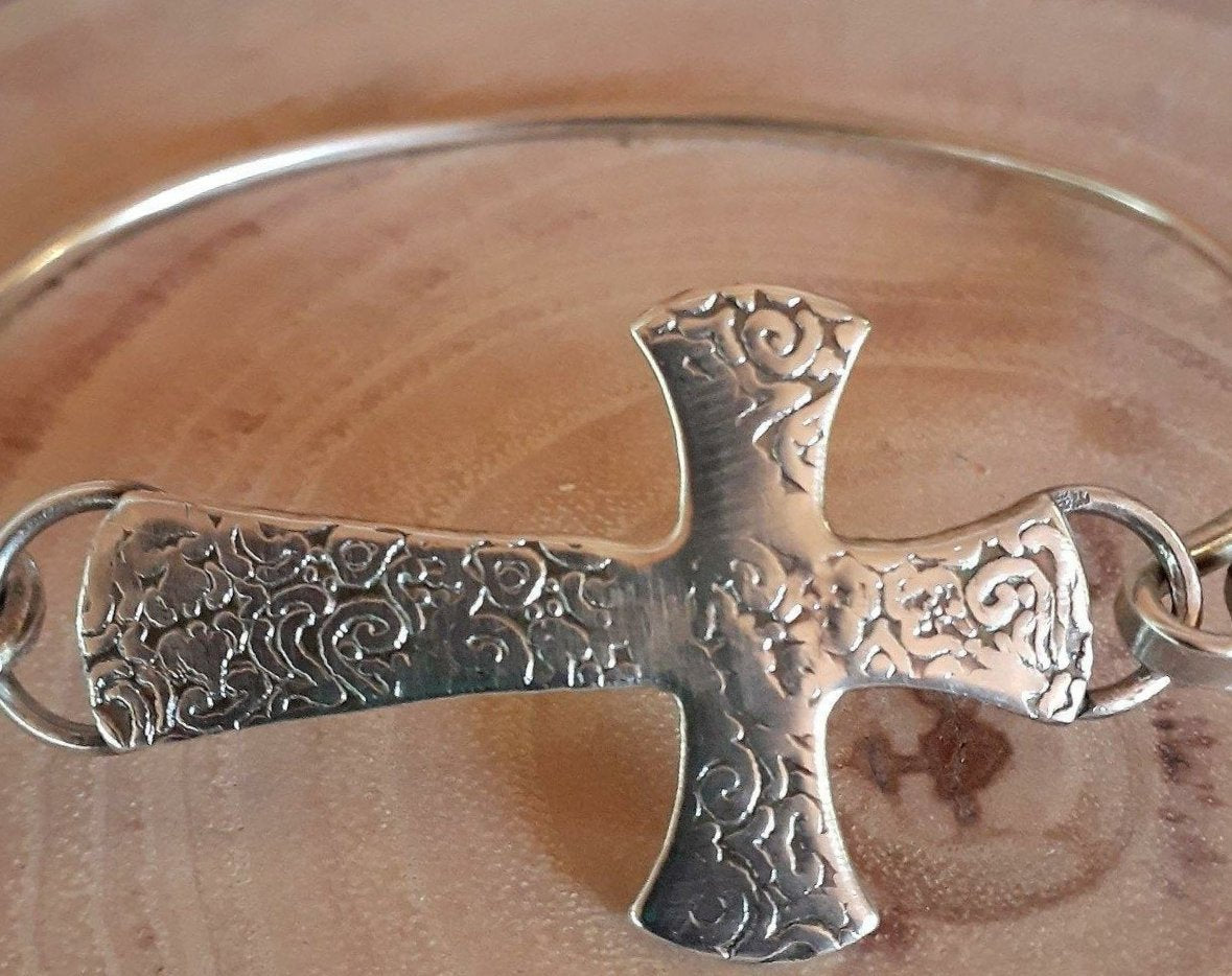 Cross Tenson Bracelet - WarmRainyDay