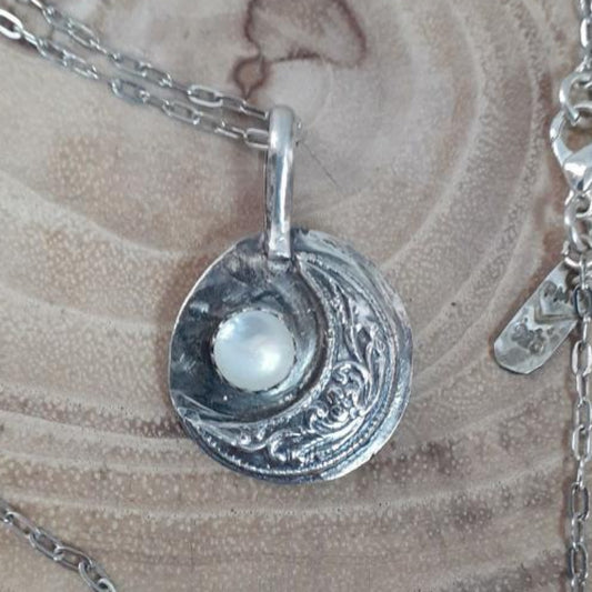 Cresent Moon - WarmRainyDay