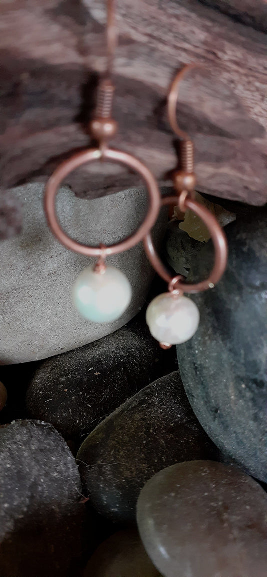 Cultured Pearl Earrings - WarmRainyDay
