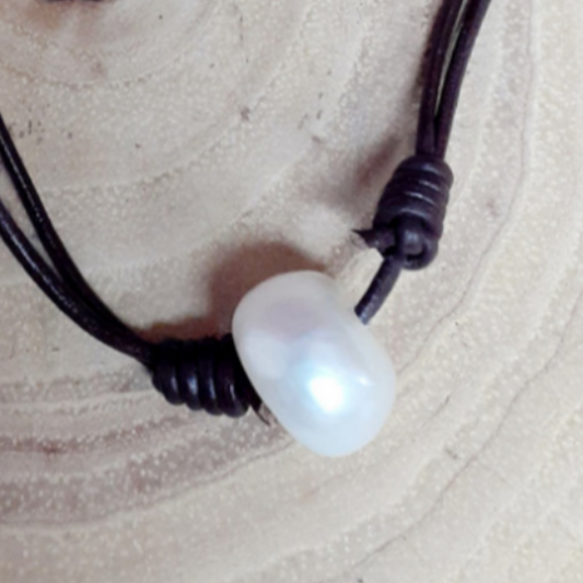 Knotted Leather Pearl Necklace Chocker |WRD - WarmRainyDay