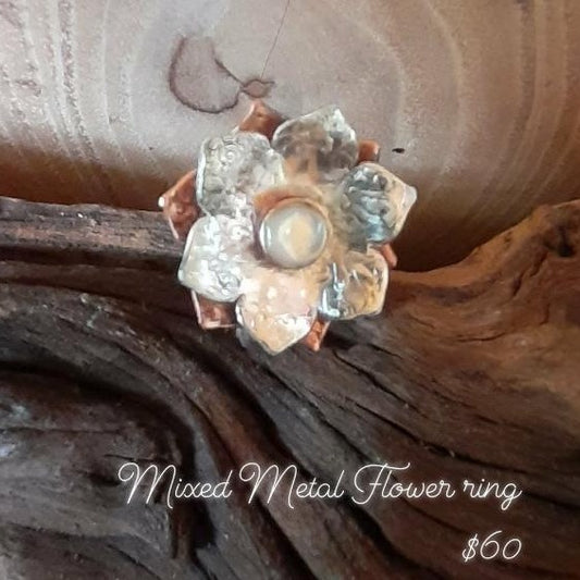 Mixed Metal Flower Ring | WRD - WarmRainyDay