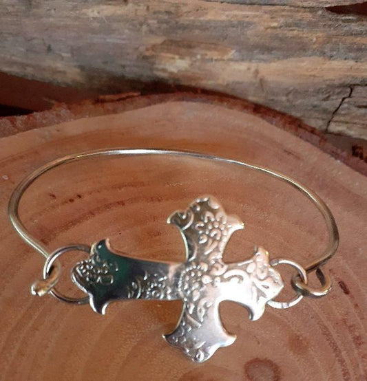 Cross Tenson Bracelet - WarmRainyDay